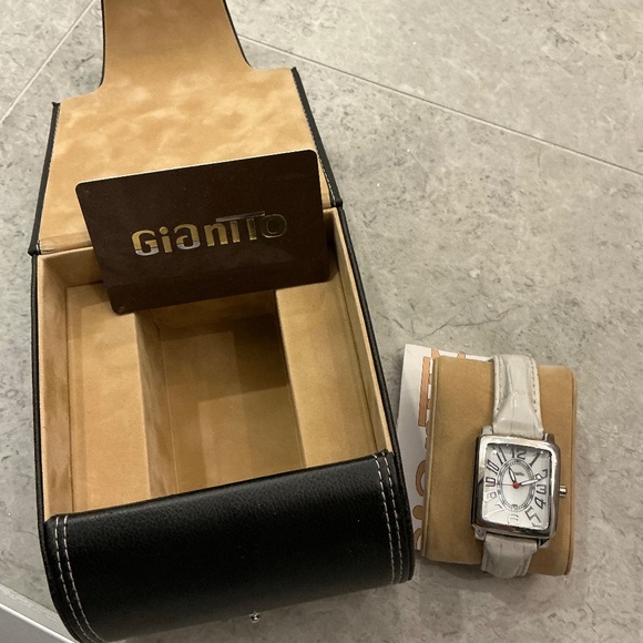 Giantto woman’s watch - Picture 2 of 4